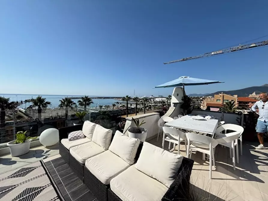 Immagine 24 di Appartamento in vendita  a Loano