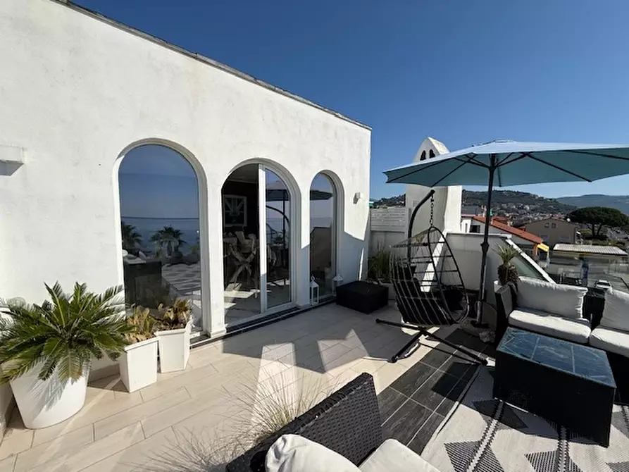 Immagine 32 di Appartamento in vendita  a Loano