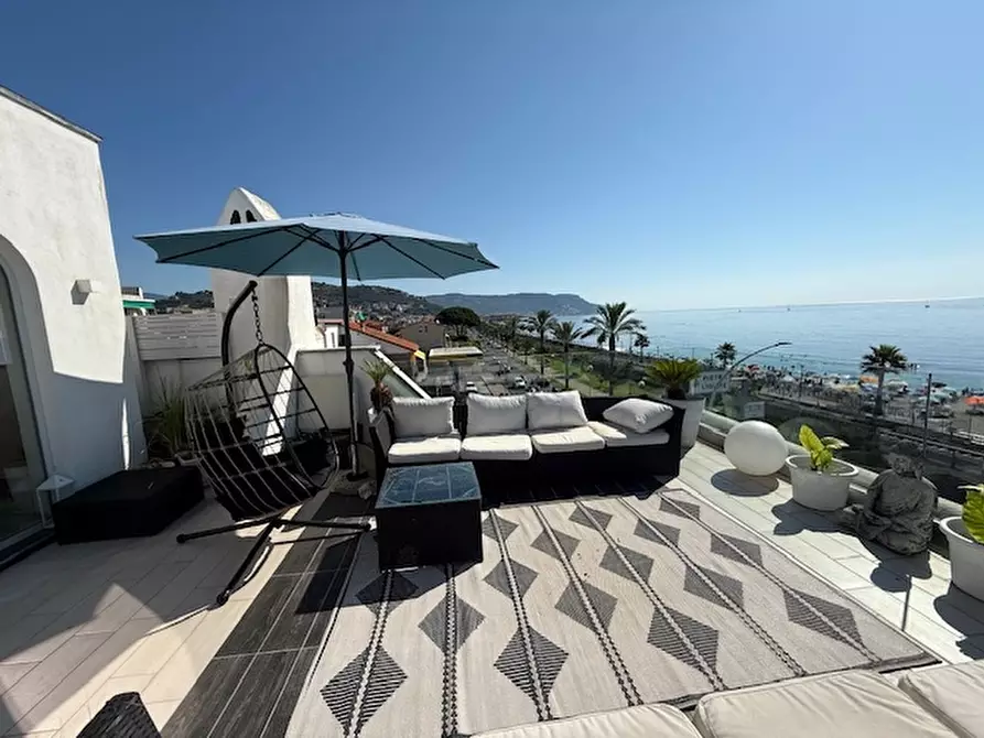 Immagine 33 di Appartamento in vendita  a Loano