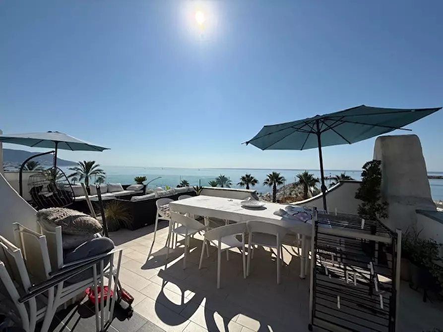 Immagine 11 di Appartamento in vendita  a Loano