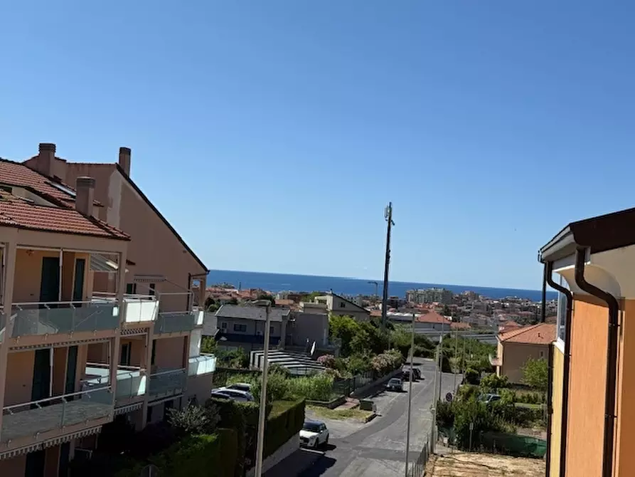 Immagine 22 di Appartamento in vendita  a Loano