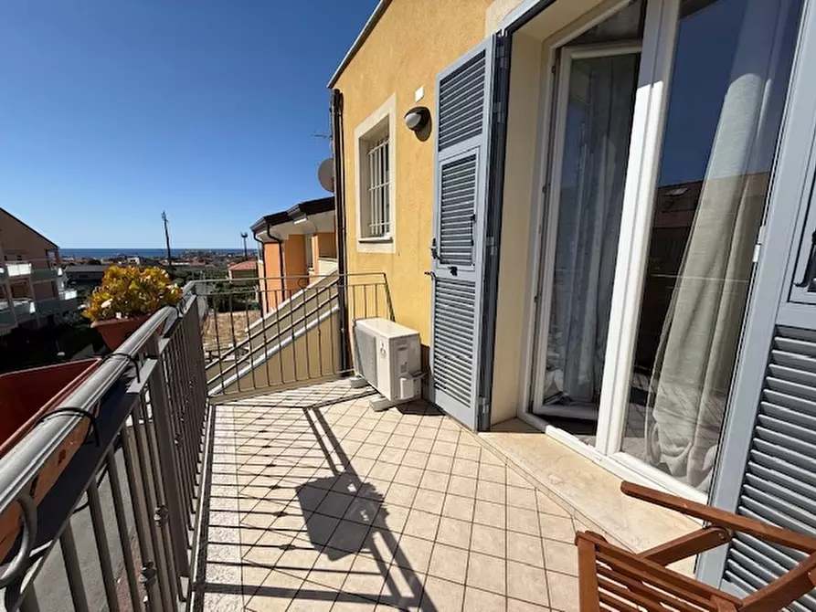 Immagine 23 di Appartamento in vendita  a Loano