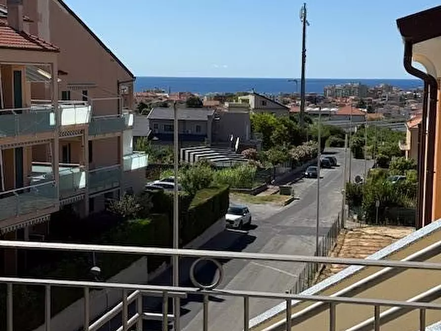 Immagine 28 di Appartamento in vendita  a Loano