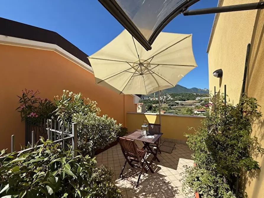 Immagine 30 di Appartamento in vendita  a Loano