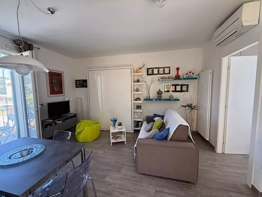 Immagine 32 di Appartamento in vendita  a Loano