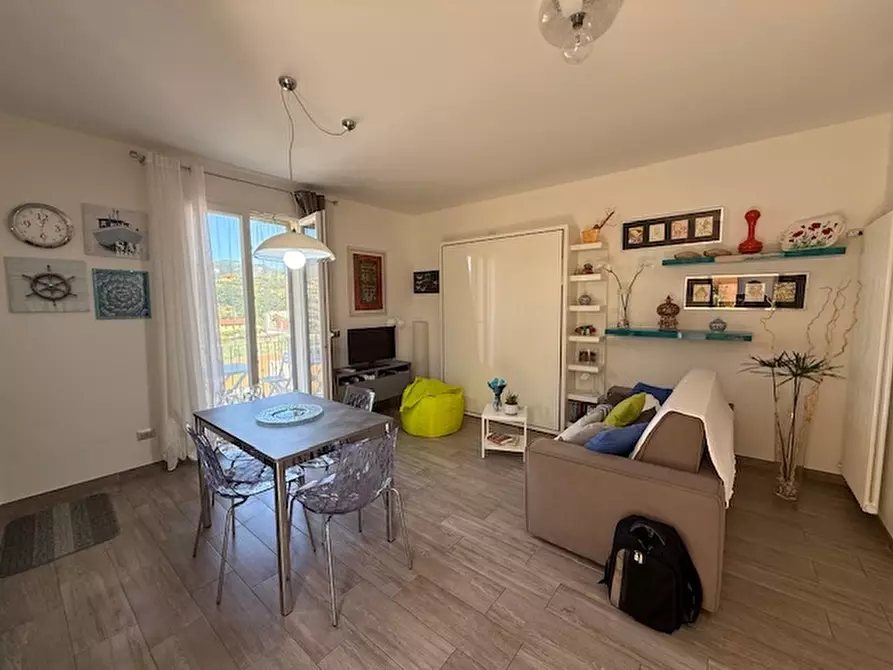 Immagine 8 di Appartamento in vendita  a Loano