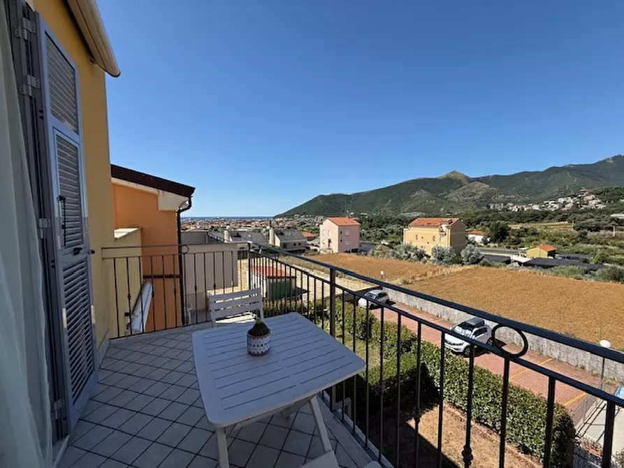 Immagine 10 di Appartamento in vendita  a Loano