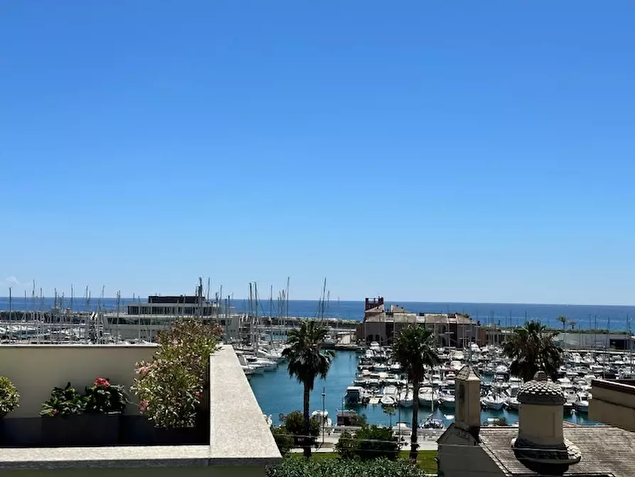 Immagine 21 di Immobile di prestigio in vendita  a Loano