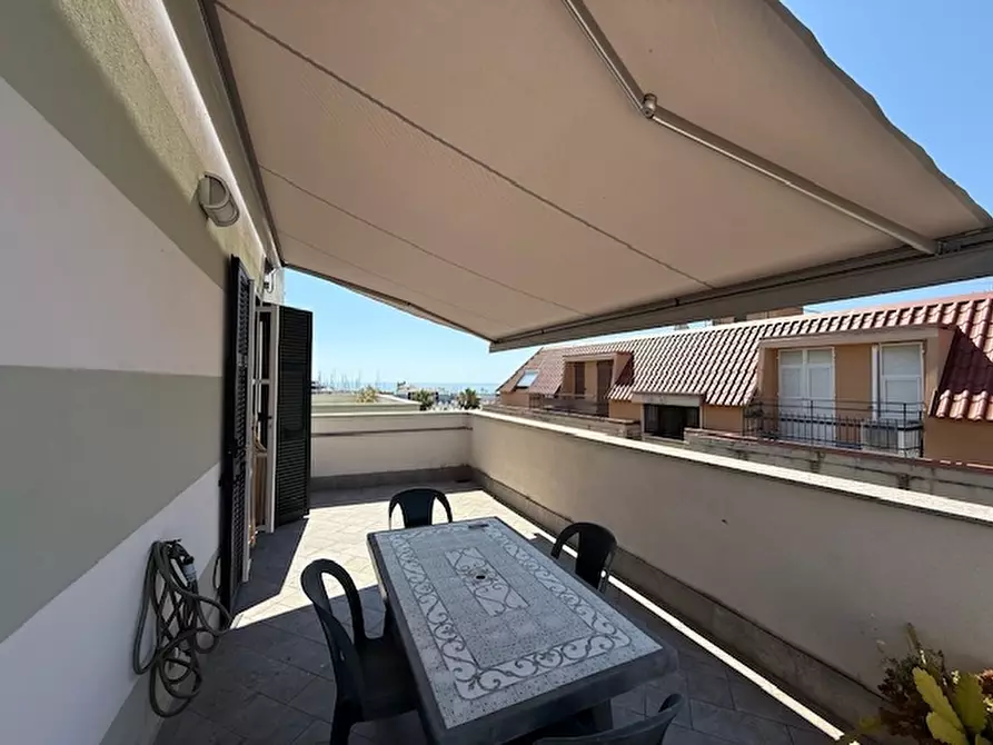 Immagine 5 di Immobile di prestigio in vendita  a Loano