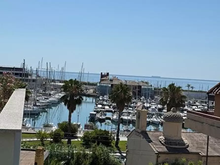 Immagine 31 di Immobile di prestigio in vendita  a Loano