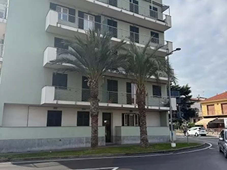 Immagine 3 di Immobile di prestigio in vendita  a Loano