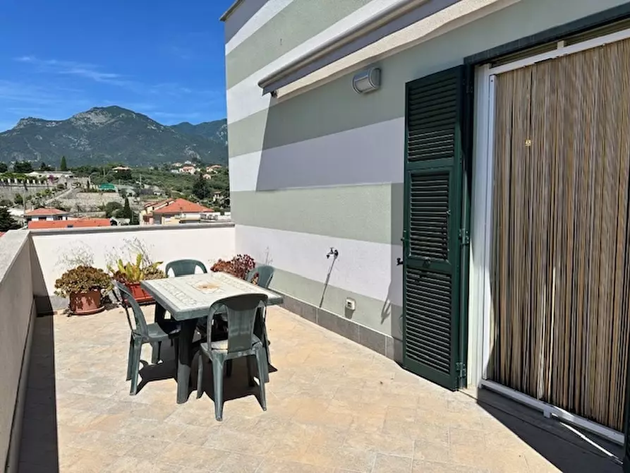 Immagine 8 di Immobile di prestigio in vendita  a Loano