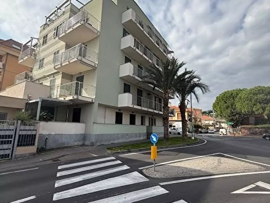 Immagine 32 di Immobile di prestigio in vendita  a Loano