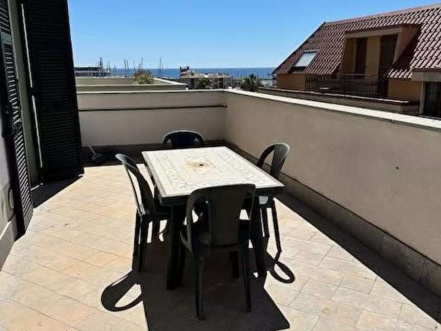 Immagine 10 di Immobile di prestigio in vendita  a Loano