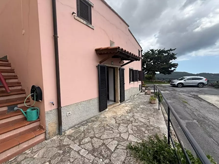 Immagine 14 di Villa in vendita  a Finale Ligure