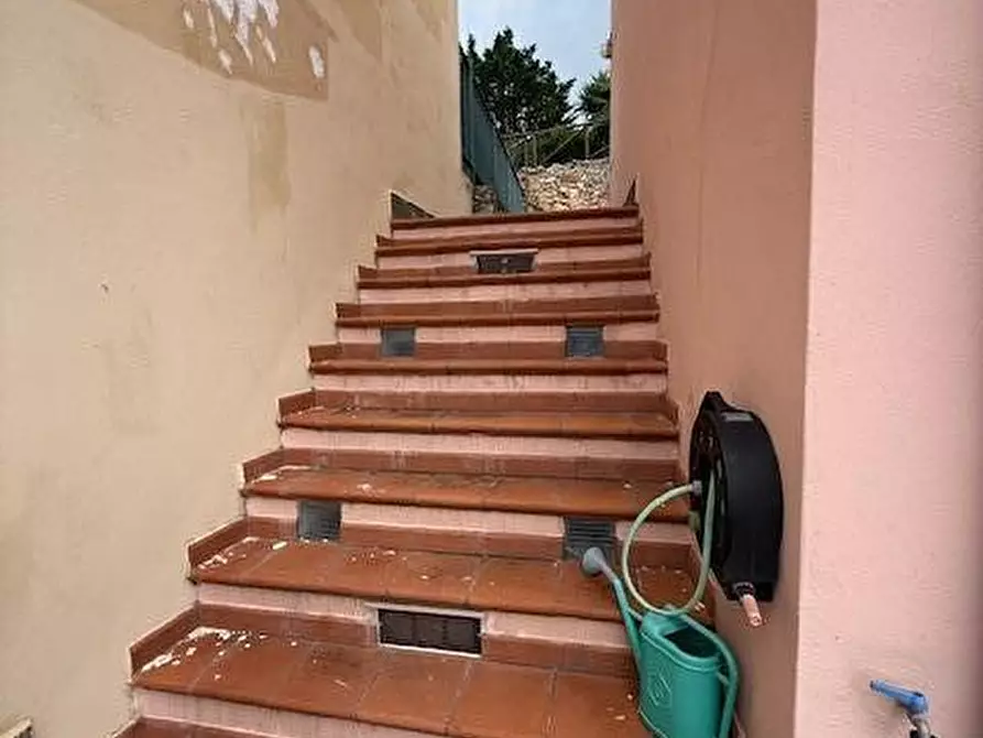 Immagine 15 di Villa in vendita  a Finale Ligure