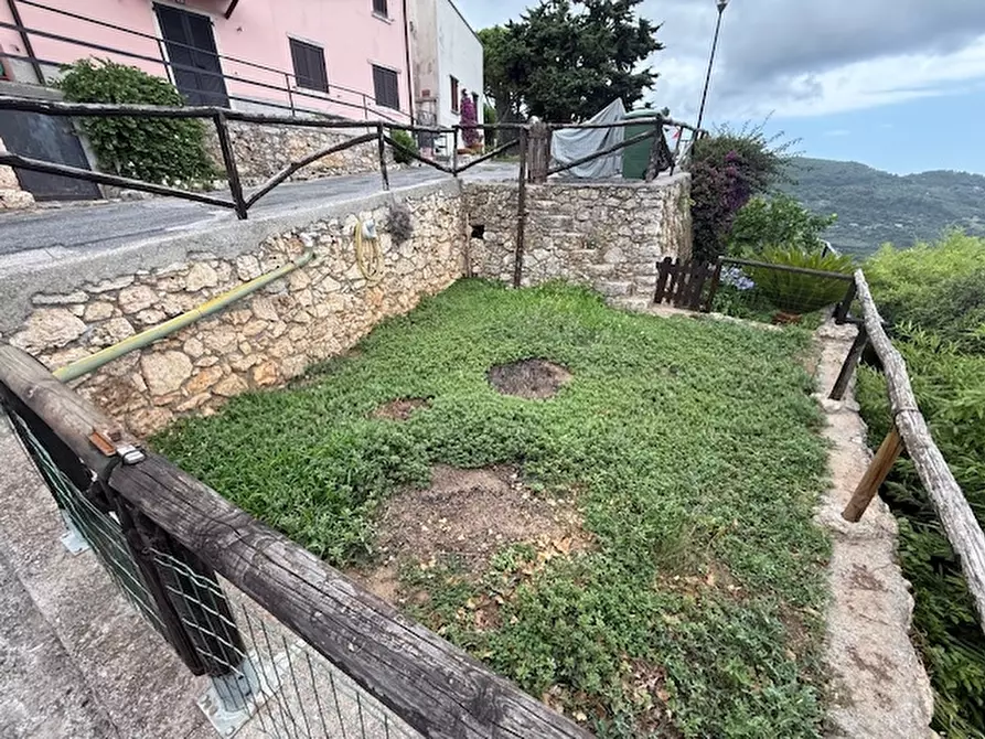 Immagine 20 di Villa in vendita  a Finale Ligure