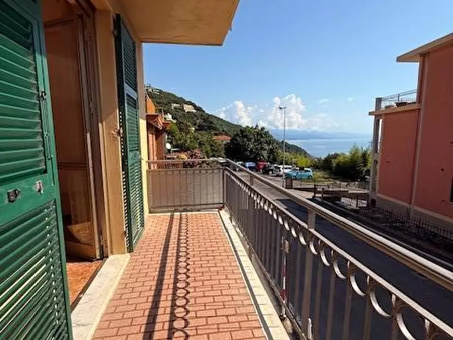 Immagine 1 di Appartamento in vendita  a Bergeggi