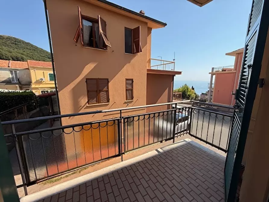 Immagine 15 di Appartamento in vendita  a Bergeggi