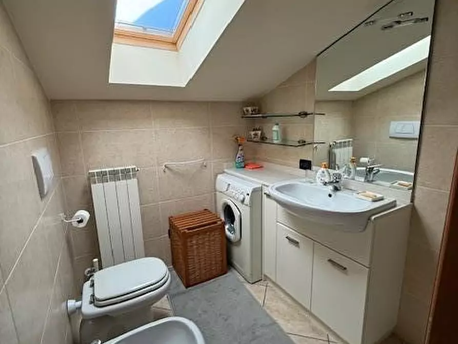 Immagine 9 di Appartamento in vendita  a Pietra Ligure