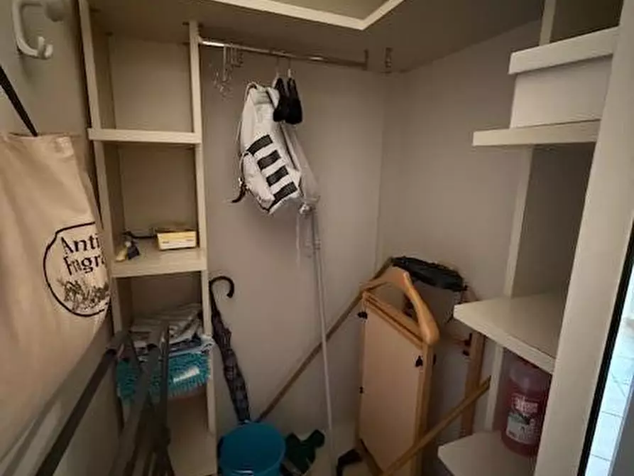 Immagine 11 di Appartamento in vendita  a Pietra Ligure