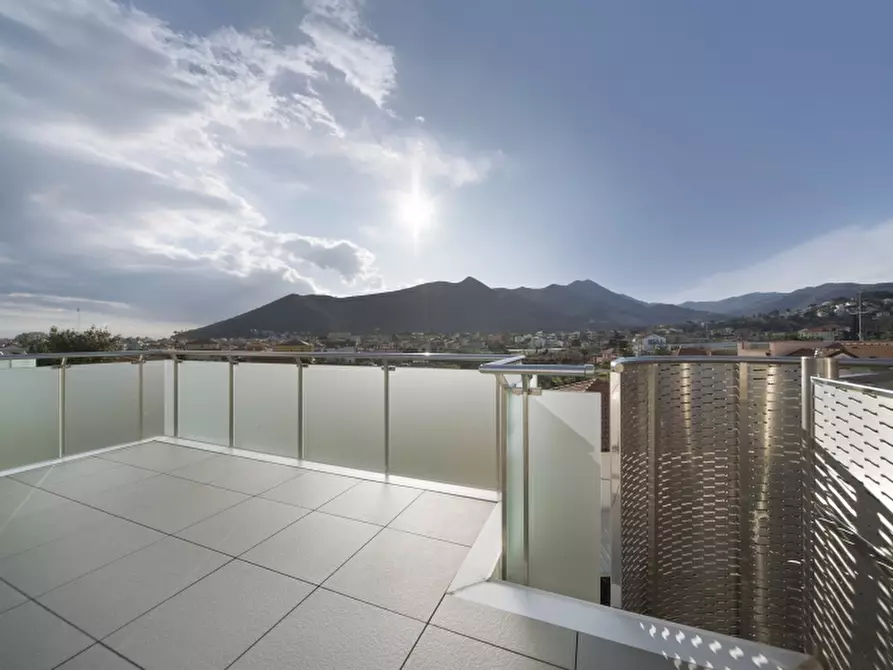 Immagine 2 di Appartamento in vendita  a Loano