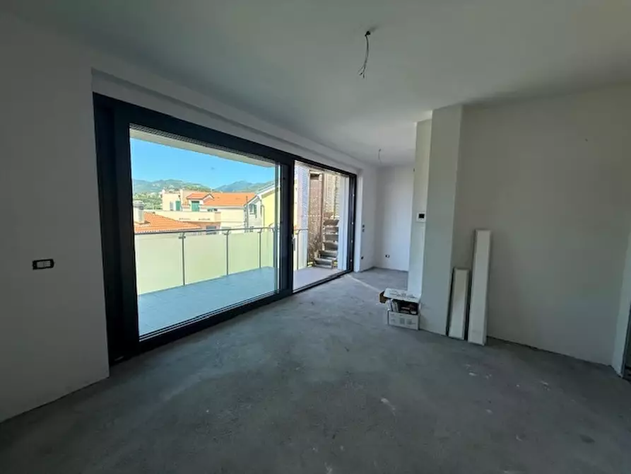 Immagine 33 di Appartamento in vendita  a Loano