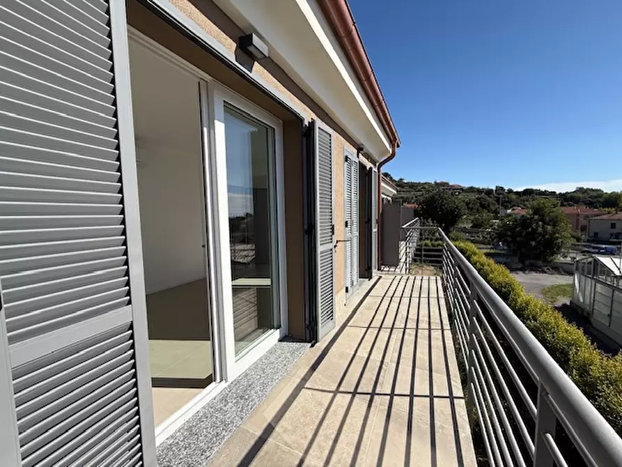 Immagine 2 di Appartamento in vendita  a Loano