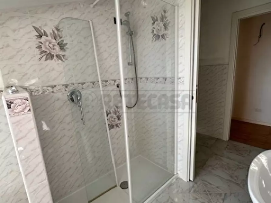 Immagine 21 di Appartamento in vendita  a Loano