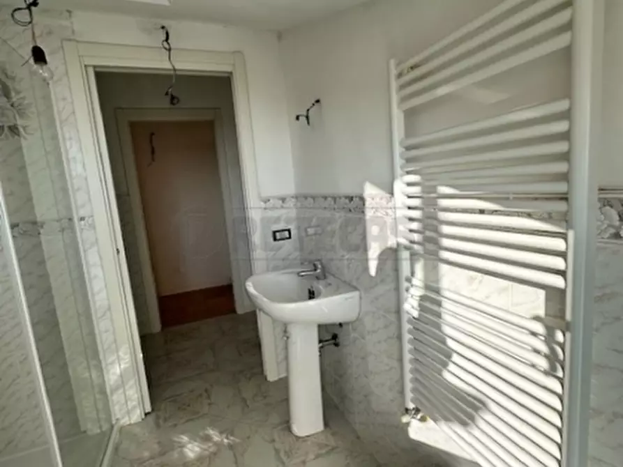 Immagine 24 di Appartamento in vendita  a Loano