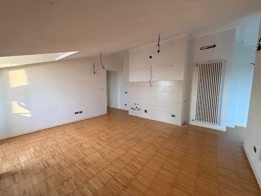 Immagine 4 di Appartamento in vendita  a Loano