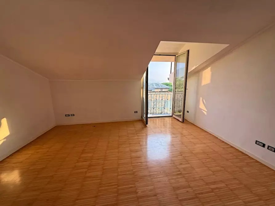 Immagine 9 di Appartamento in vendita  a Loano