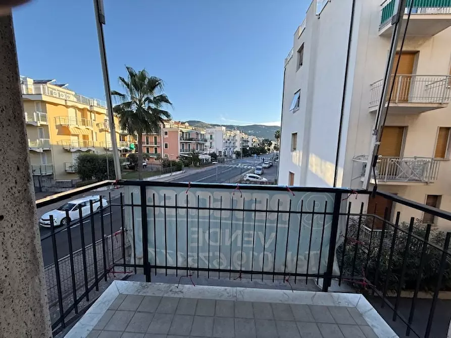 Immagine 14 di Appartamento in vendita  a Pietra Ligure
