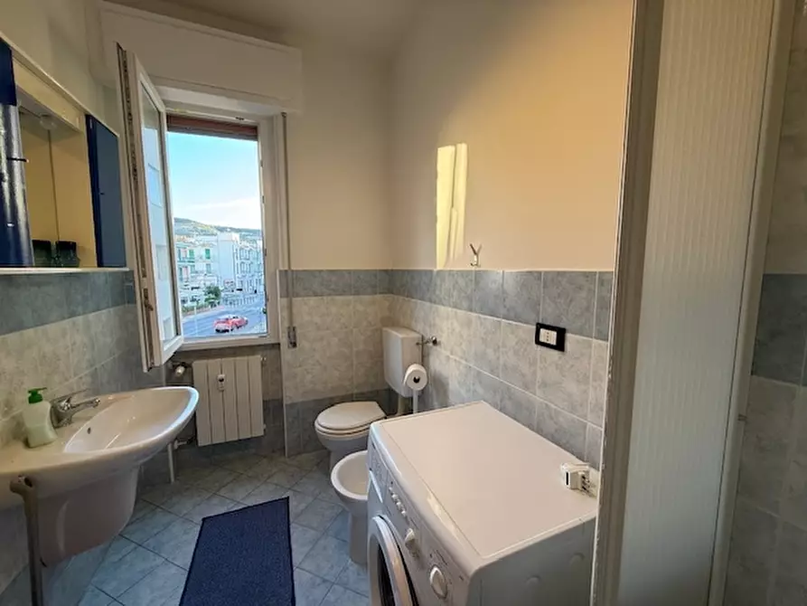 Immagine 18 di Appartamento in vendita  a Pietra Ligure