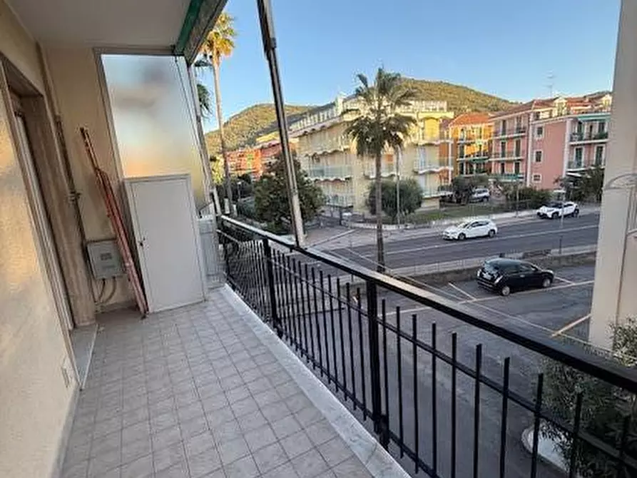 Immagine 27 di Appartamento in vendita  a Pietra Ligure