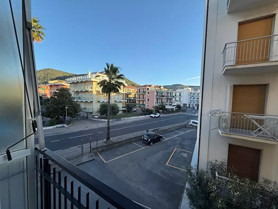 Immagine 8 di Appartamento in vendita  a Pietra Ligure