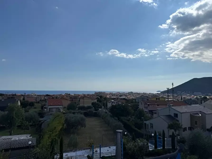 Immagine 12 di Appartamento in vendita  a Loano