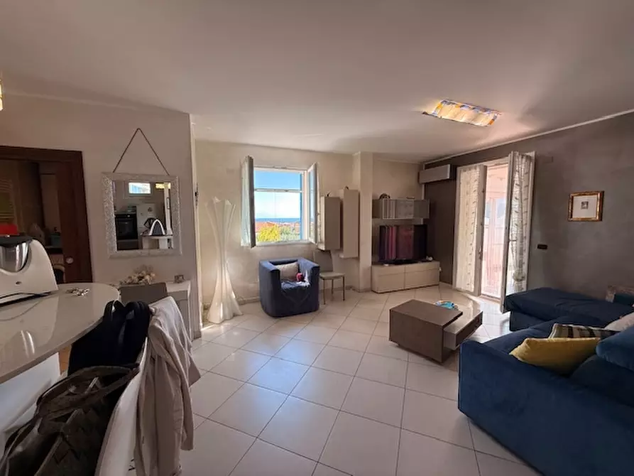 Immagine 18 di Appartamento in vendita  a Loano