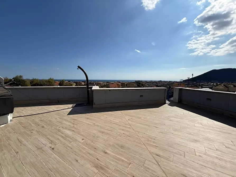 Immagine 22 di Appartamento in vendita  a Loano