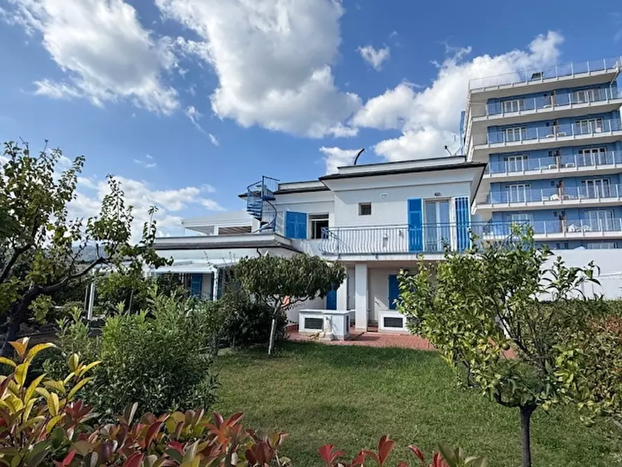 Immagine 30 di Appartamento in vendita  a Loano