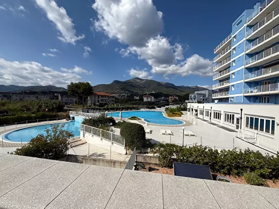 Immagine 9 di Appartamento in vendita  a Loano