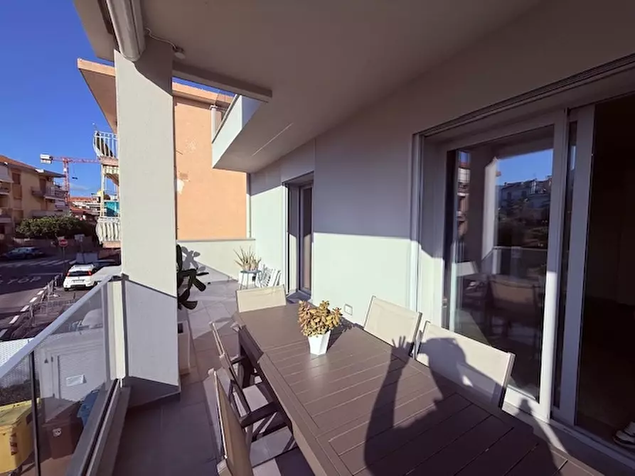 Immagine 2 di Appartamento in vendita  a Loano