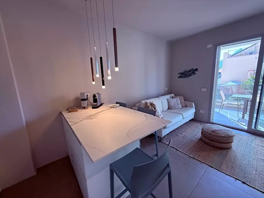 Immagine 9 di Appartamento in vendita  a Loano