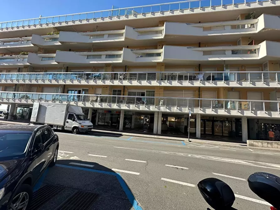 Immagine 4 di Appartamento in vendita  a Loano