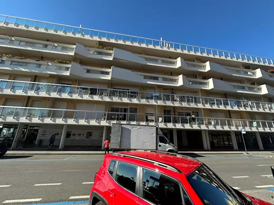 Immagine 5 di Appartamento in vendita  a Loano