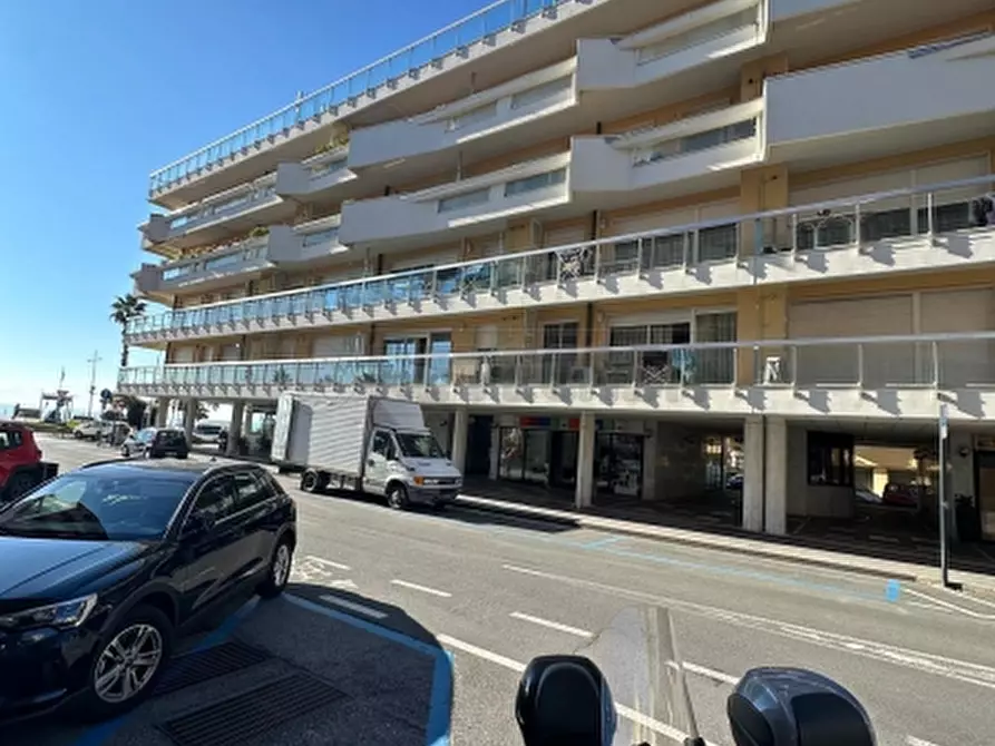 Immagine 6 di Appartamento in vendita  a Loano