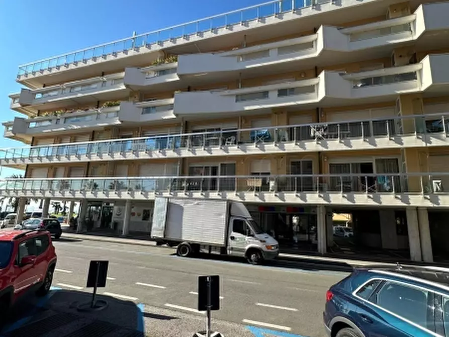 Immagine 9 di Appartamento in vendita  a Loano