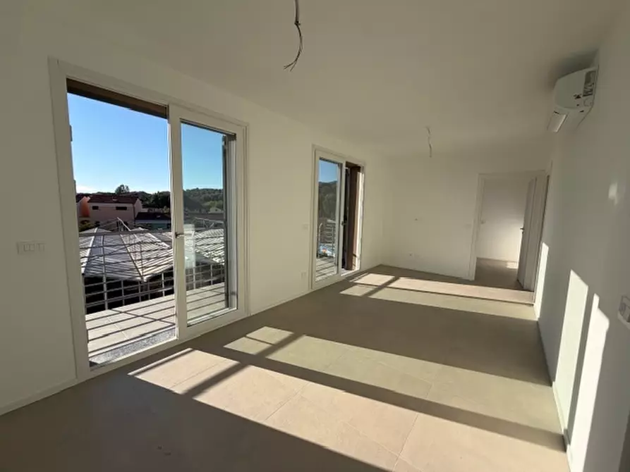 Immagine 1 di Appartamento in vendita  a Loano