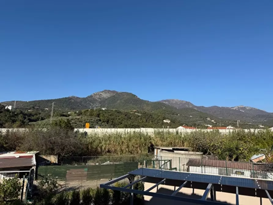 Immagine 25 di Appartamento in vendita  a Loano