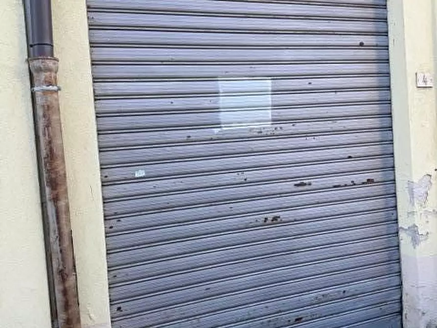 Immagine 1 di Garage in vendita  in VIA MONTE PASUBIO 4 a Loano